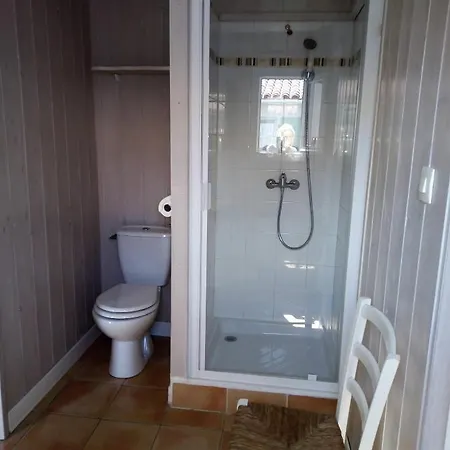 Les Bois Flottes En Re Bed & Breakfast 3*